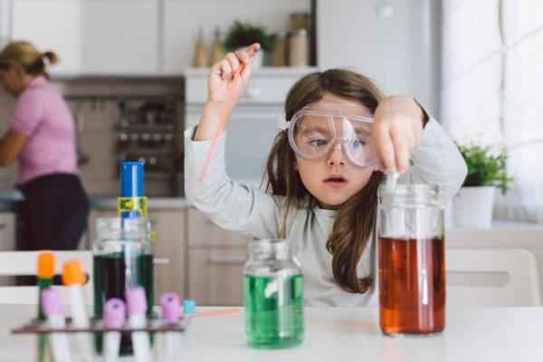 Image for event: STEM Science Experiments @ Home